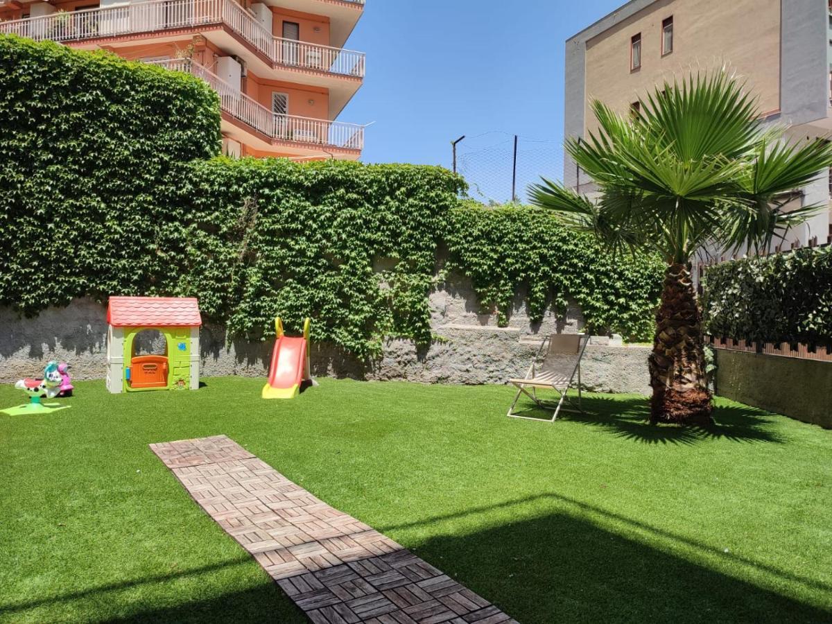 קטאניה Appartamento Incantevole Con Parcheggio E Giardino מראה חיצוני תמונה